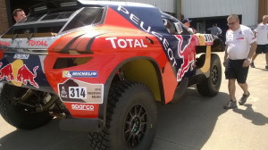 Dakar-2016-peugeot-2008-dkr09